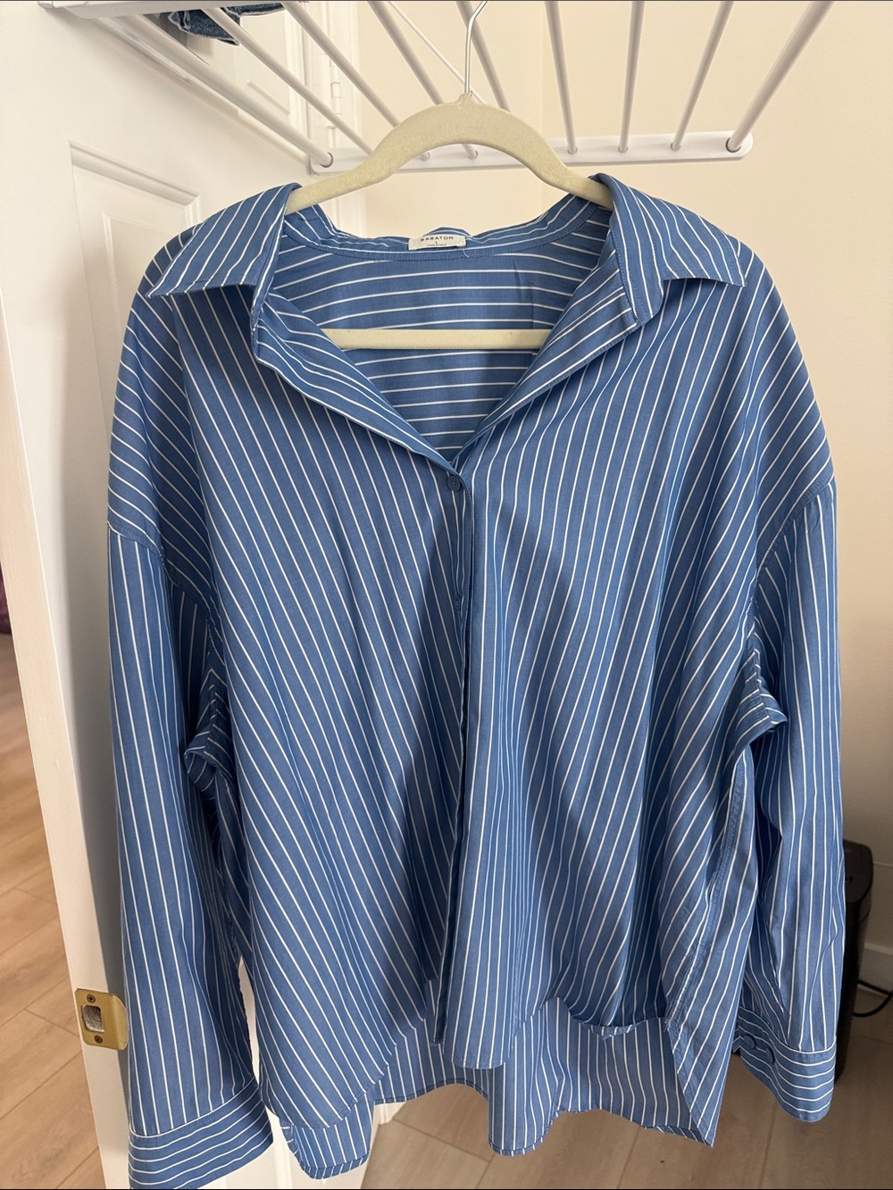 New Aritzia Blue and White Pinstripe Button-Down Shirt Women L Oversized